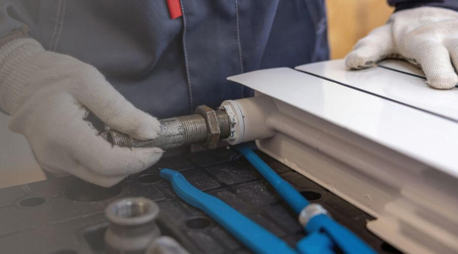 Professional water heater repair services in Leamington, UT