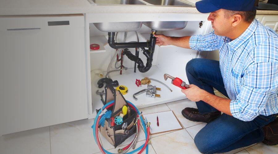 Professional water heater repair in Leamington, UT